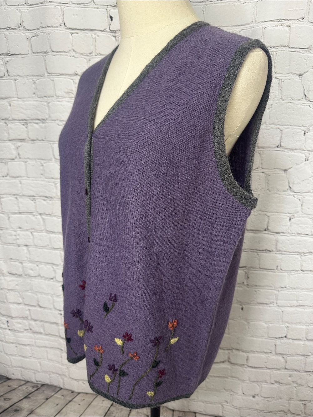 Sag Harbor Wool Mohair Floral Embroidered Sweater Vest Lavender L